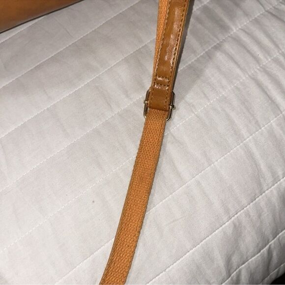 Badgley Mischka Julia Weekender Vegan Leather Camel Large Travel Tote Bag - Picture 12 of 16